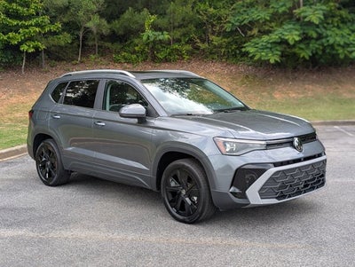 2025 Volkswagen Taos SE