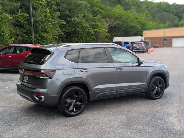 2025 Volkswagen Taos SE
