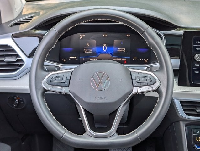2025 Volkswagen Taos SE