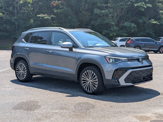 2025 Volkswagen Taos SE