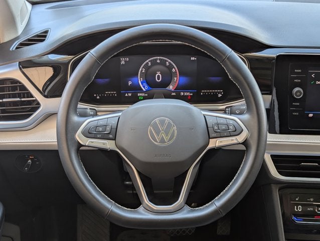 2025 Volkswagen Taos SE