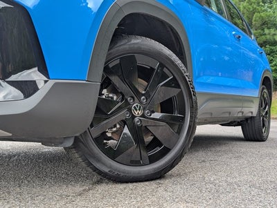 2025 Volkswagen Taos SE