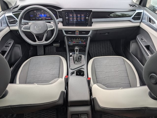 2025 Volkswagen Taos SE