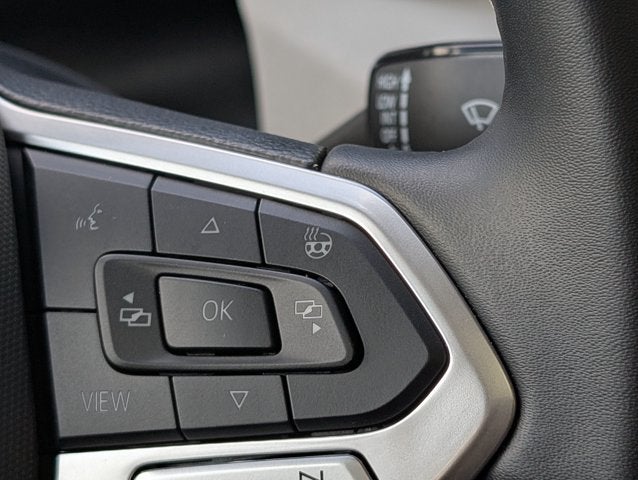 2025 Volkswagen Taos SE