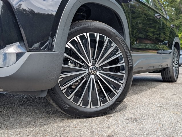 2025 Volkswagen Taos SE