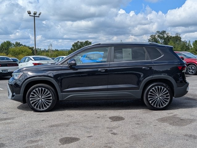 2025 Volkswagen Taos SE