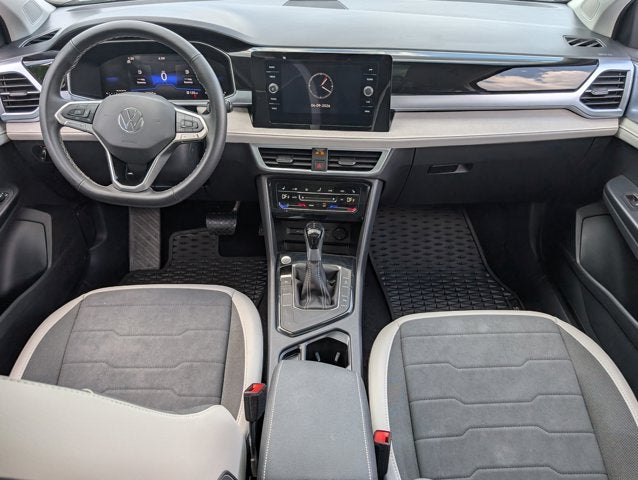 2025 Volkswagen Taos SE