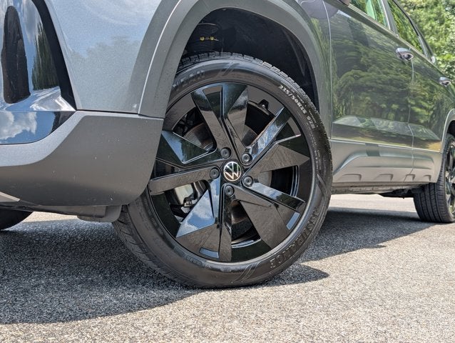 2025 Volkswagen Taos SE