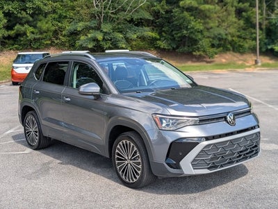 2025 Volkswagen Taos SE