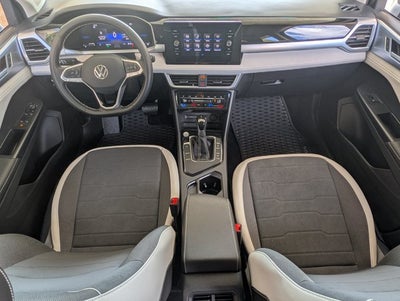 2025 Volkswagen Taos SE