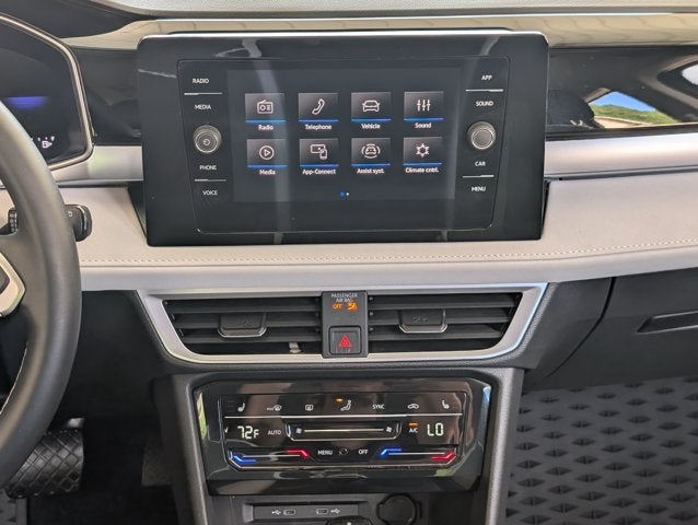 2025 Volkswagen Taos SE