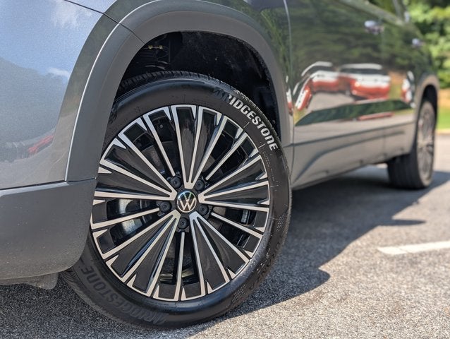 2025 Volkswagen Taos SE
