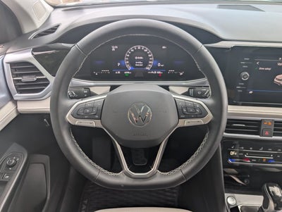 2025 Volkswagen Taos SE