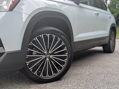 2025 Volkswagen Taos SE