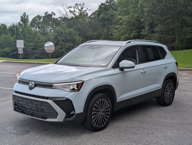2025 Volkswagen Taos SE
