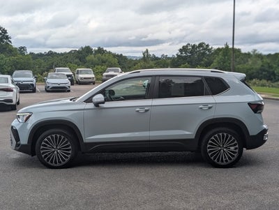 2025 Volkswagen Taos SE