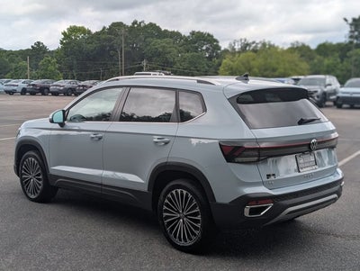 2025 Volkswagen Taos SE
