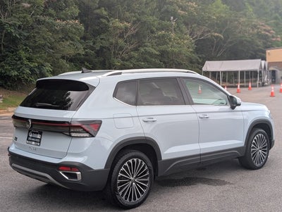 2025 Volkswagen Taos SE