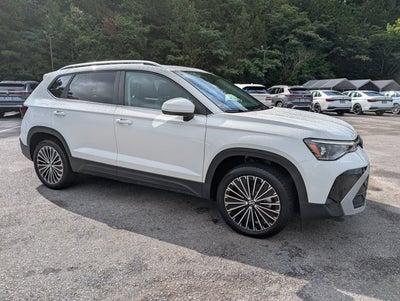 2025 Volkswagen Taos SE