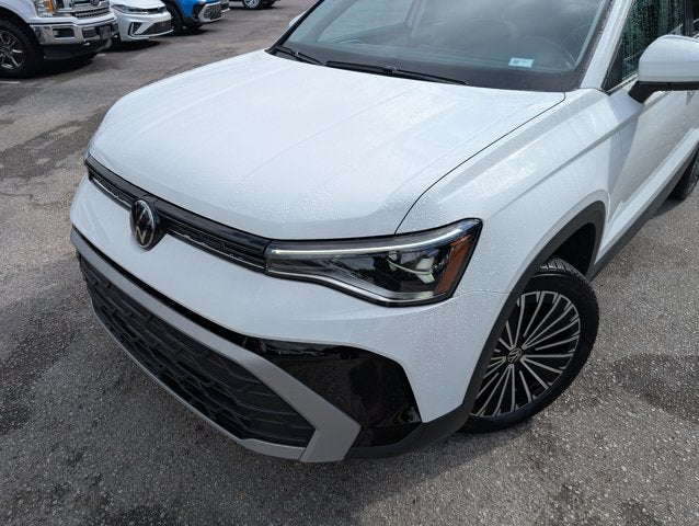 2025 Volkswagen Taos SE