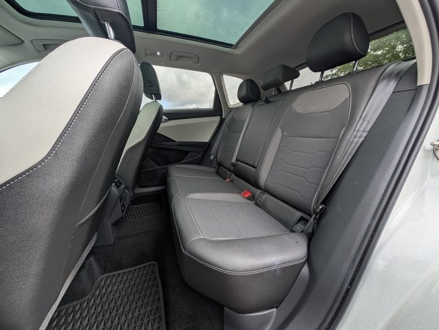 2025 Volkswagen Taos SE