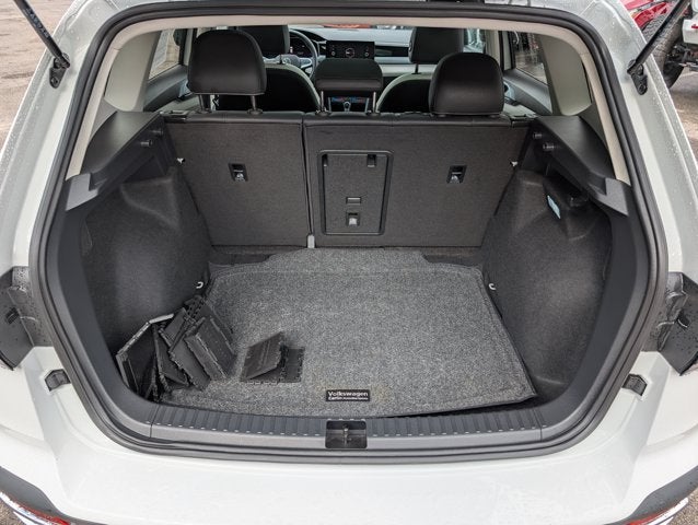 2025 Volkswagen Taos SE
