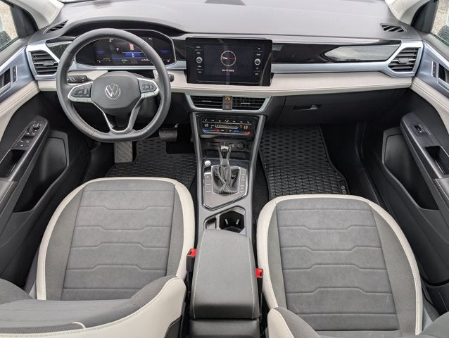 2025 Volkswagen Taos SE