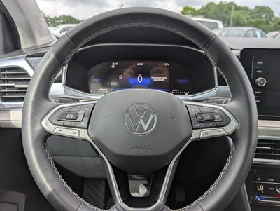 2025 Volkswagen Taos SE