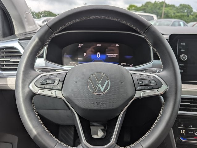 2025 Volkswagen Taos SE