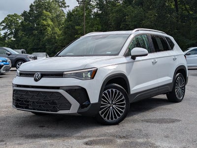 2025 Volkswagen Taos SE