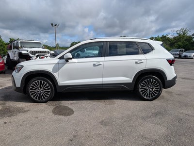 2025 Volkswagen Taos SE