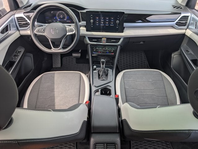 2025 Volkswagen Taos SE