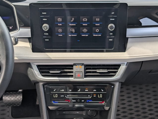 2025 Volkswagen Taos SE
