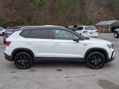 2024 Volkswagen Taos SE