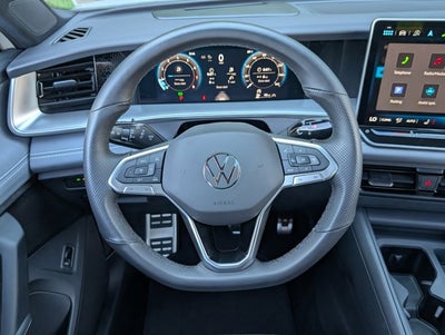 2025 Volkswagen Tiguan SE R-Line Black