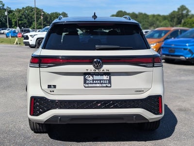 2025 Volkswagen Tiguan SE R-Line Black