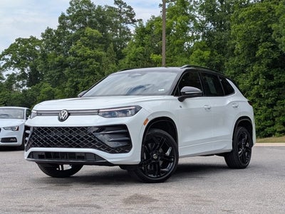 2025 Volkswagen Tiguan SE R-Line Black