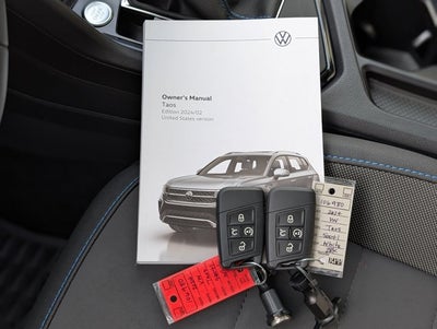 2024 Volkswagen Taos SE Black