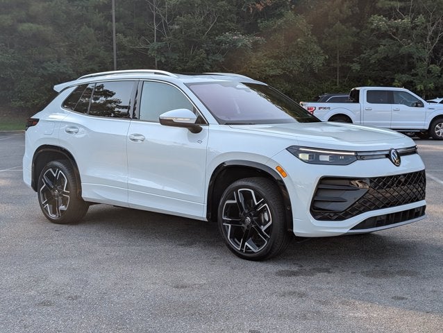 2025 Volkswagen Tiguan SEL R-Line