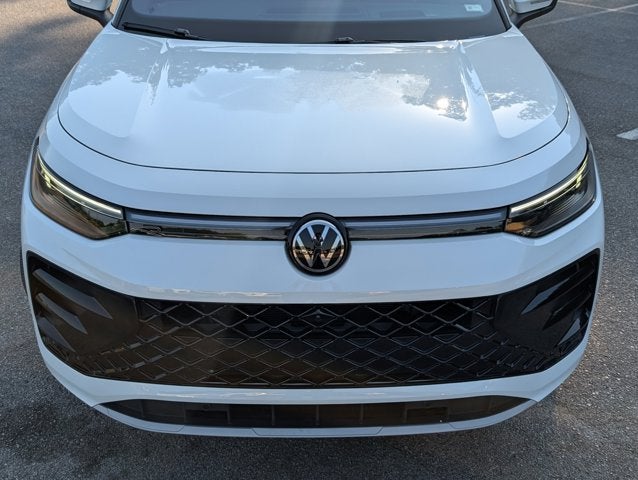 2025 Volkswagen Tiguan SEL R-Line