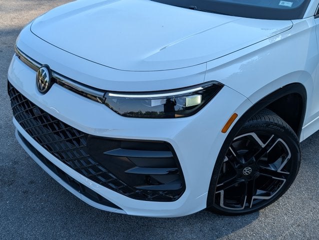 2025 Volkswagen Tiguan SEL R-Line