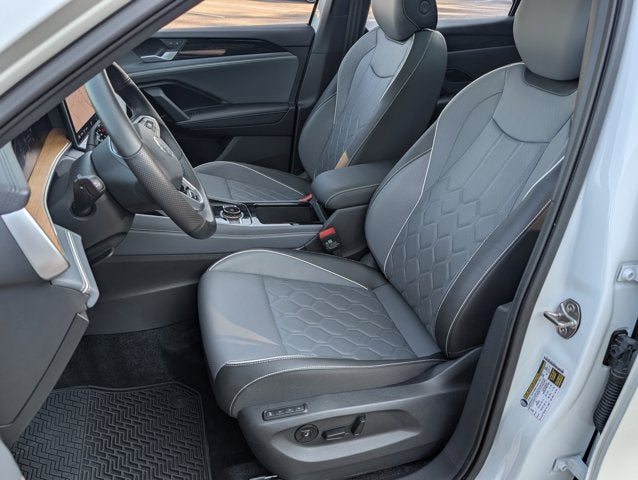 2025 Volkswagen Tiguan SEL R-Line