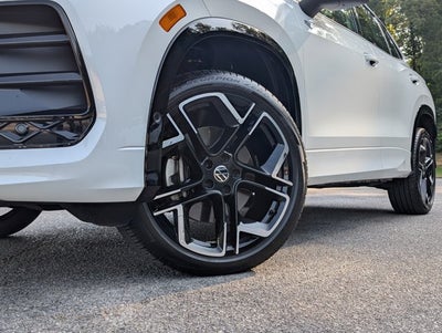 2025 Volkswagen Tiguan SEL R-Line