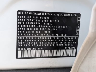 2025 Volkswagen Tiguan SEL R-Line