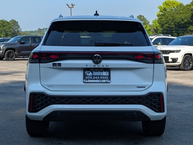 2025 Volkswagen Tiguan SEL R-Line