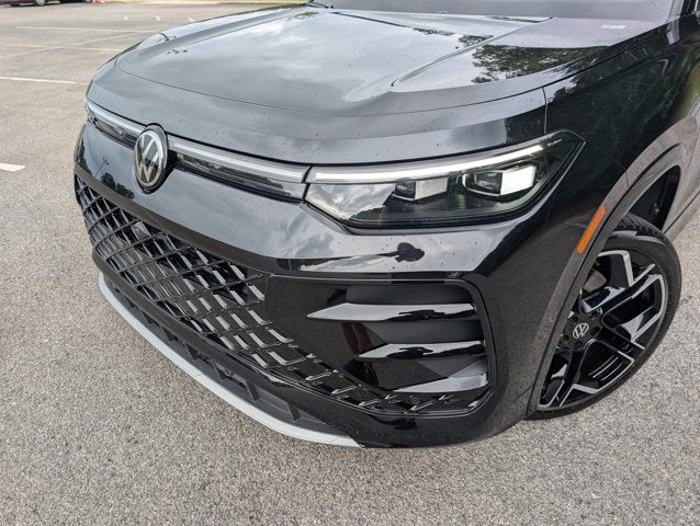 2025 Volkswagen Tiguan SEL R-Line