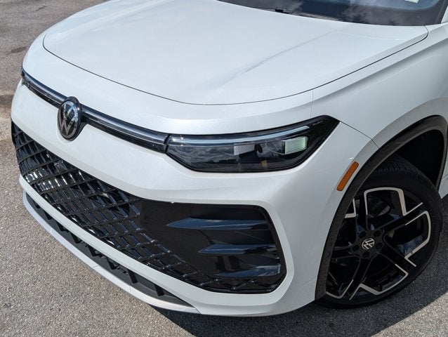 2025 Volkswagen Tiguan SEL R-Line
