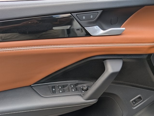 2025 Volkswagen Tiguan SEL R-Line
