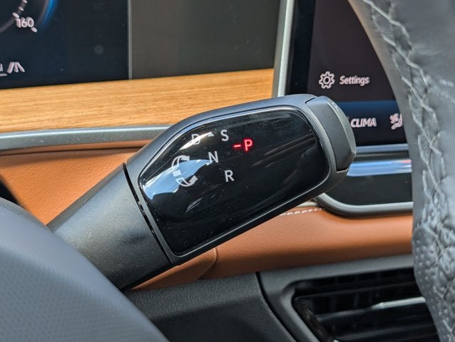 2025 Volkswagen Tiguan SEL R-Line