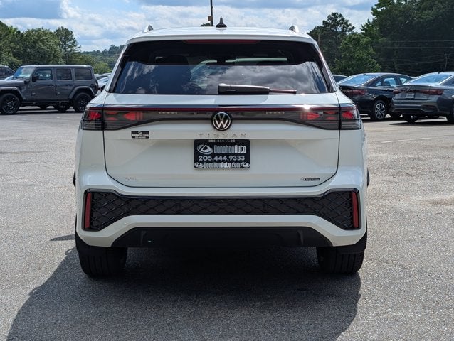 2025 Volkswagen Tiguan SEL R-Line